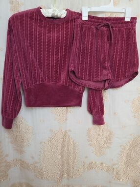 NWT Shore Velvet Two-Piece Lounge Set in Crushed Berry